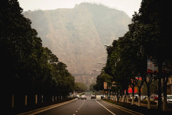 Coches Camino Las Montañas — Foto de Stock