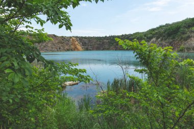 Taş ocağını pürüzsüz suyla doldurdular.. 
