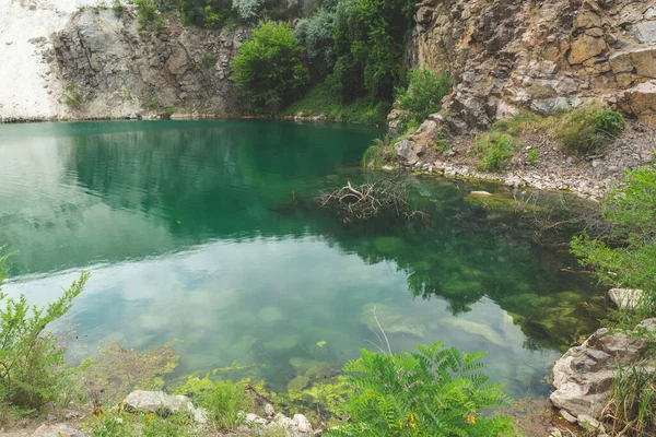 Green Mountain Lake Reflection — Stock Photo, Image