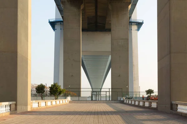 Zlatá brána most den čas výstřel v Číně — Stock fotografie