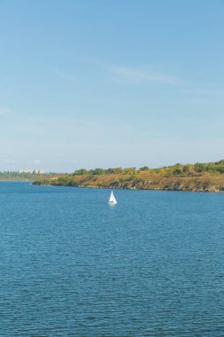 Büyük bir su kütlesi. Yüksek kalite fotoğraf