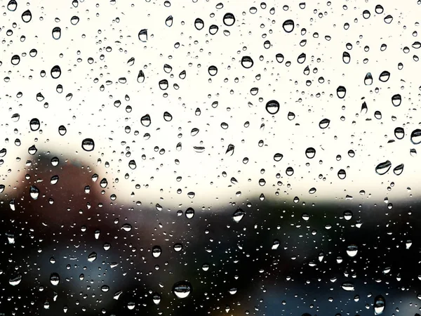 Regentropfen auf dem Glas — Stockfoto