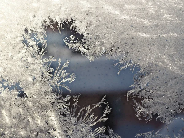 Zilveren achtergrond van de winter met vorst patroon — Stockfoto