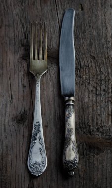 ahşap arka plan üzerinde retro yemek yakından görünümü