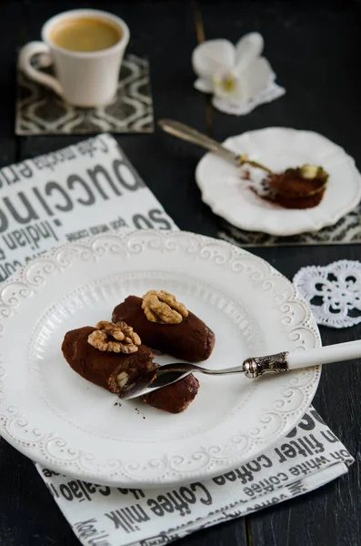 Крупный План Шоколадного Десерта Орехами — стоковое фото
