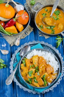 lezzetli kabak köri tavuk ve pirinç ile