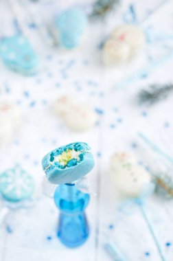 açık renkli tatlı kardan adamlar şenlikli çerezleri