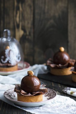 kek fıstık sosu ve çikolatalı krem, seçici odak