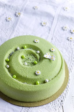 Ricotta peyniri ile armut pasta ile çikolata kadife kaplı