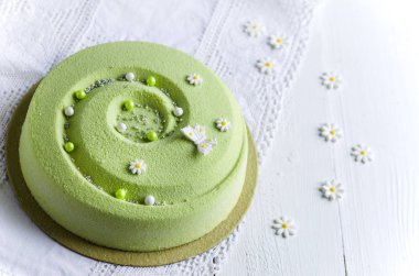 Ricotta peyniri ile armut pasta ile çikolata kadife kaplı