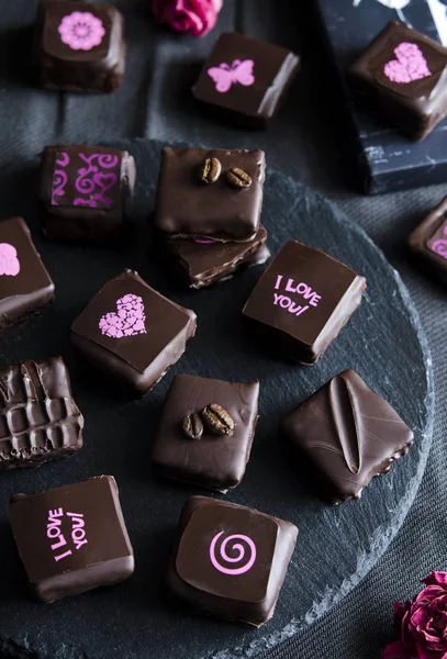 Chocolat Luxe Fait Main Avec Praliné Aux Noisettes Croquant Café — Photo