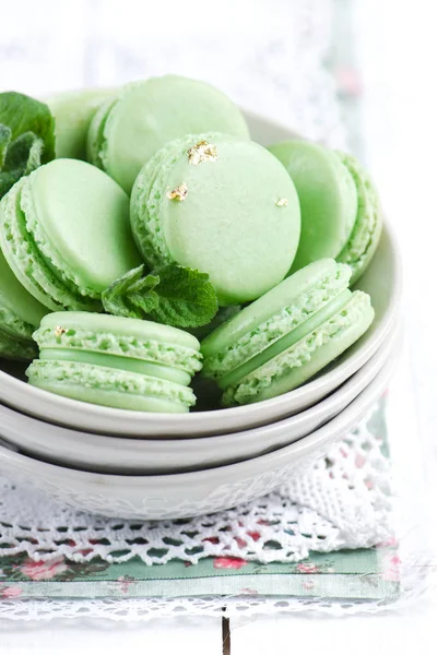 Green Macaroons Fresh Mint Ganache White Chocolate — Stock Photo, Image