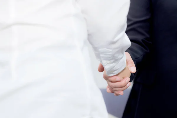Handshake of businessman and businesswoman after successful busi — Stock Photo, Image
