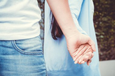 Birlikte çift aşk ile Eller, Sevgi dolu çift holdin Closeup