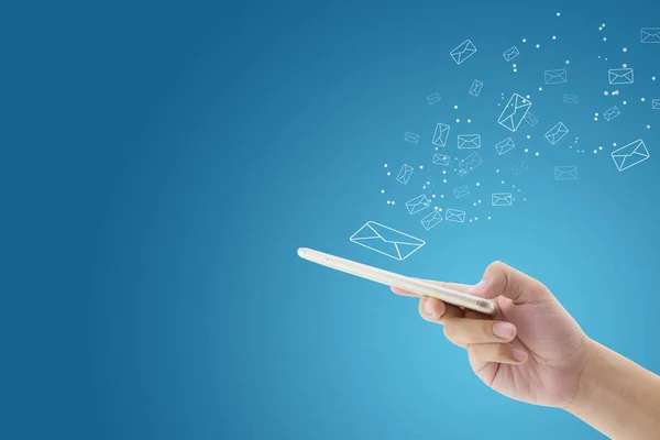 El tutan adam kontrol ve bir telefon e-posta ile mesaj gönderme