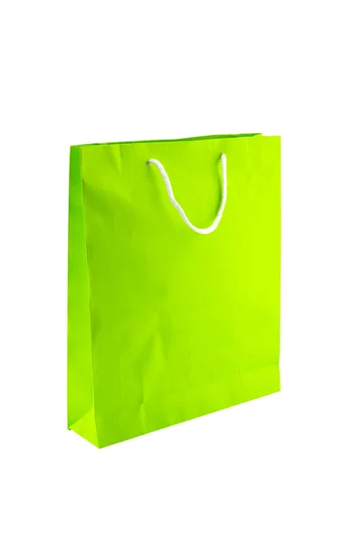 Sacos de compras de papel verde isolados no fundo branco . — Fotografia de Stock