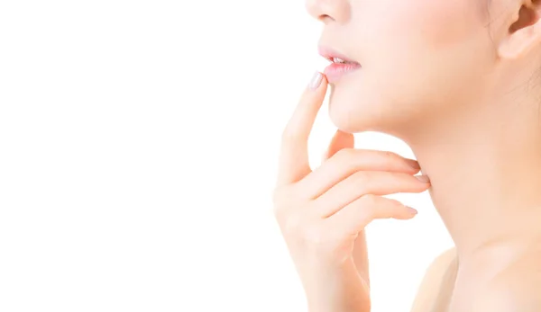 Beauté asiatique jeune femme avec la peau fraîche propre toucher lèvres. Cosme — Photo