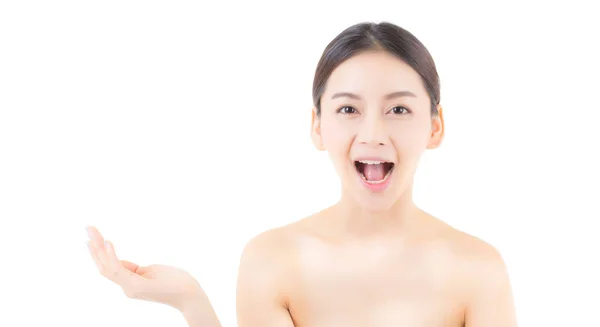 亚洲 美丽的 年轻女子 显示 与健康 干净的 皮肤 前 — 图库照片