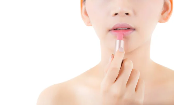 Closeup maquiagem batom mulher asiática com cuidados de bálsamo labial. Beleza A — Fotografia de Stock