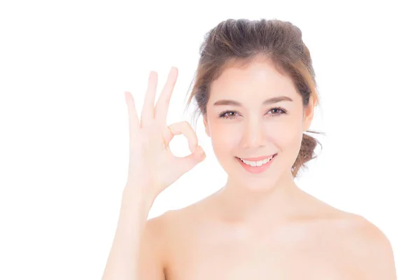 Портрет красивой азиатской женщины макияж косметики - женская рука — стоковое фото