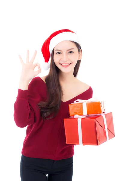 Feliz mulher asiática com sorriso segurando caixa de presente muitos de xmas, Pres — Fotografia de Stock