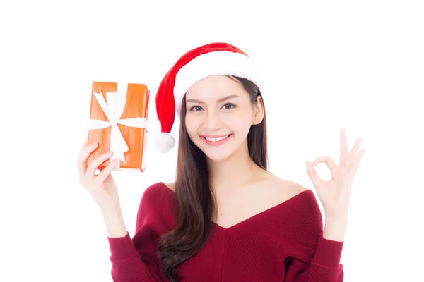 Felice donna asiatica con sorriso in possesso di scatola regalo molti di Natale, Pres — Foto Stock