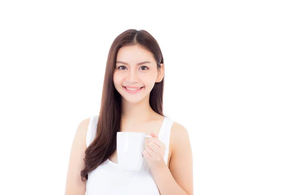 Belo retrato asiático jovem mulher sorrindo e bebendo água — Fotografia de Stock