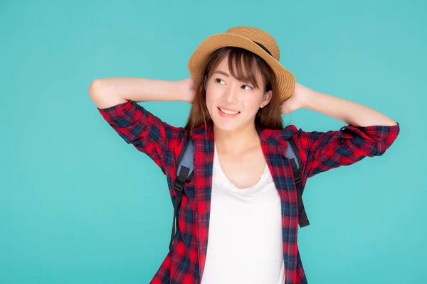 Hermoso retrato joven asiático mujer sosteniendo sombrero sonrisa expressio —  Fotos de Stock