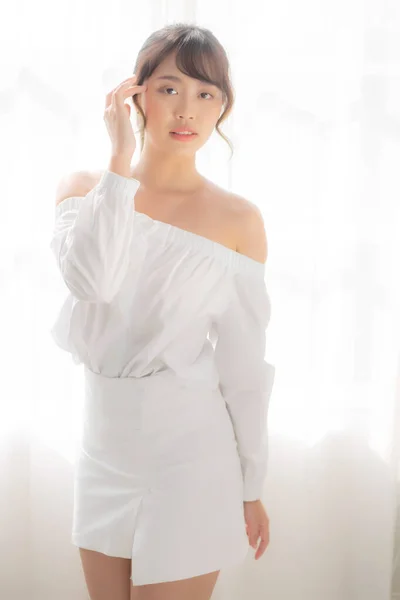 Indah potret wanita muda asia makeup kosmetik, asia gi — Stok Foto