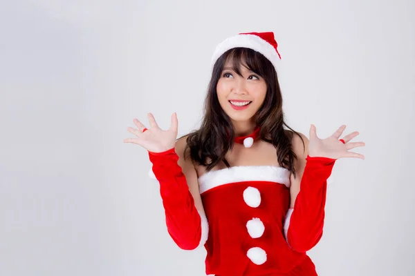 Güzel bir portre genç Asyalı kadın Noel Baba kostümü giy. — Stok fotoğraf