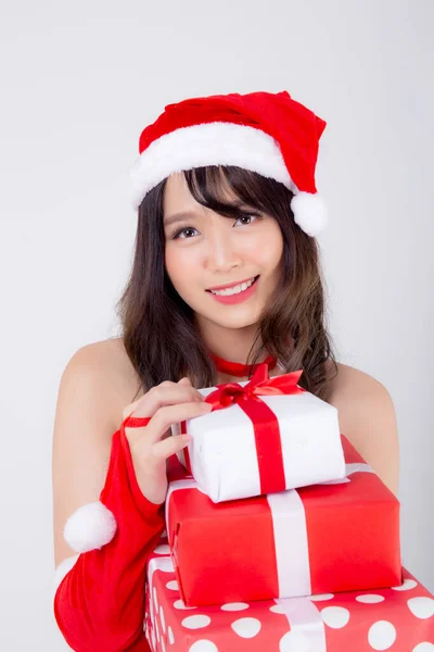 Bello ritratto giovane asiatico donna felice holding lotto di regalo b — Foto Stock