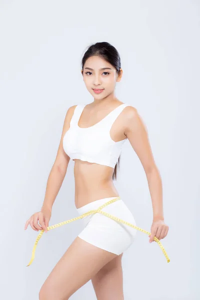 Beau portrait asiatique femme alimentation et mince avec mesure wais — Photo