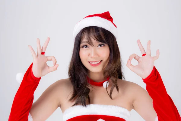 아름다운 아시아인 여성 산타 의상을 입고 미소짓는 모습 gestu — 스톡 사진