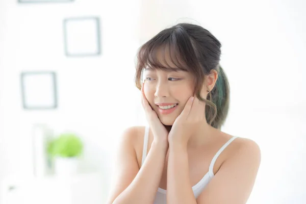 Portrait Belle Jeune Femme Asiatique Sourire Tout Réveillant Bonne Santé — Photo
