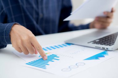 Veri grafiği ve çizelgesi, pazarlama ve yatırım, mali, ekonomik ve ekonomik büyüme, yönetim ve planlama için istatistik karı raporu.