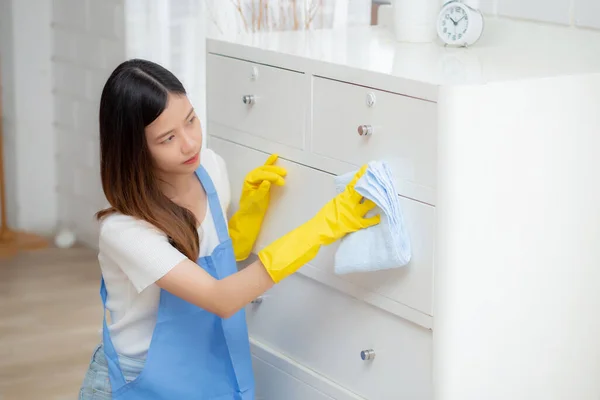 Young Asian Woman Gloves Cleaning Home Room Housekeeper Wipe Fabric — Stock Photo, Image