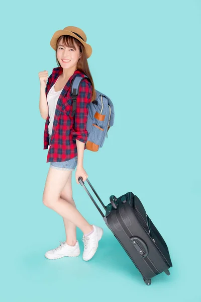 Güzel Genç Asyalı Bir Kadın Bavulu Mavi Arka Planda Tek — Stok fotoğraf