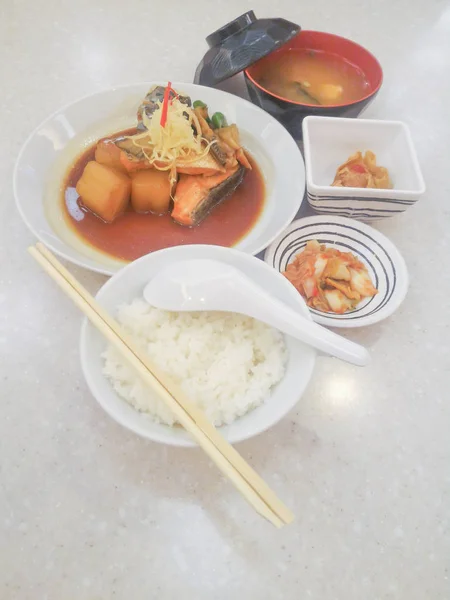 Pirinç Somon soya sosu Miso çorbası buharda — Stok fotoğraf