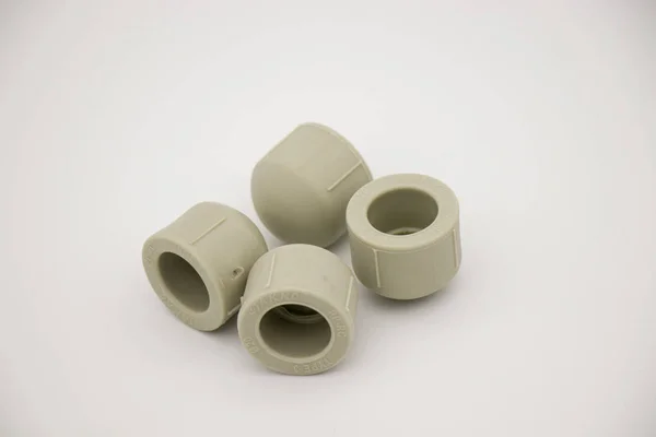 Polipropilenden yapılmış borular için bileşenler
