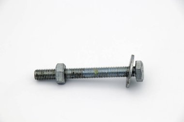 Eski Cıvatalar ve beyaz arka plan üzerinde somunlar