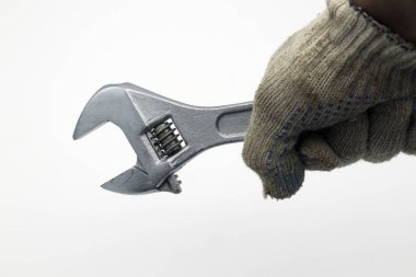 Beyaz arka plan üzerinde izole anahtarı ile el, Stok görüntü