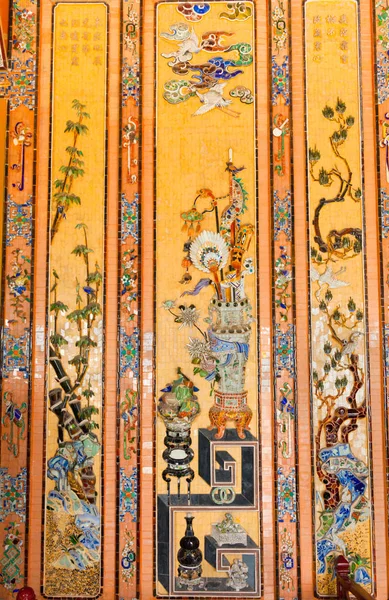 Hue Vietnam Mosaic Tiles Decoration Thien Dinh Palace Khai Dinh — Stock Photo, Image