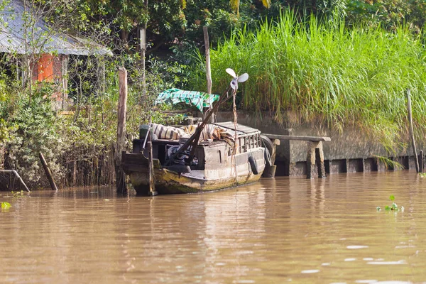 Традиционная Деревянная Вьетнамская Лодка Мотором Реке Дельте Реки Меконг Районе — стоковое фото