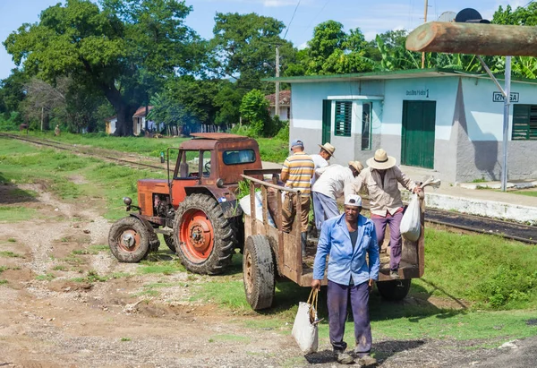 Trinidad Cuba October 2016 Workers Carriage Railway Station Tourist Train — Stock Photo, Image