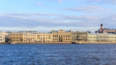 Saint Petersburg, Rusya 'da Neva Nehri' nin güzel manzarası.