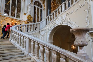 Saint Petersburg, Rusya - 3 Mayıs 2018: St.Petersburg, Rusya Devlet Hermitage iç. Devlet Hermitage 1764 yılında kurulmuştur. Rusya ve en büyük müzelerinden biri de büyük oldu.