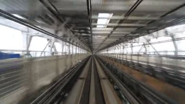 Tokyo Monoray (Yurikamome hattı Tokyo, Japonya'da Tokyo Körfezi boyunca çalışan bir otomatik kızak transit hizmet.