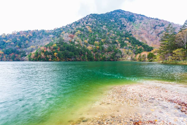 日本东木日航国家公园秋季云诺湖景观 — 图库照片