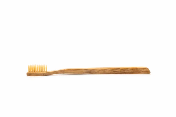 Nahaufnahme Bambus Zahnbürste Auf Weißem Hintergrund — Stockfoto