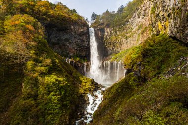 Kegon Falls sonbaharda Nikko Ulusal Parkı, Japonya.